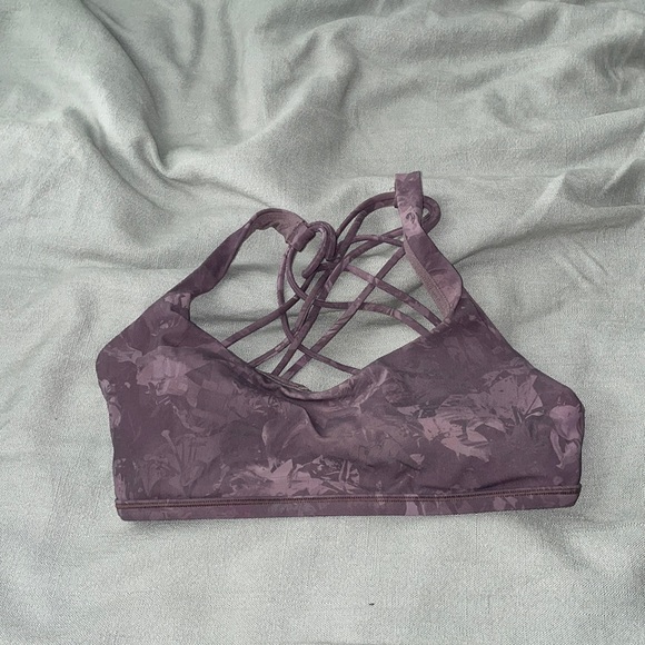 Lululemon - Picture 1 of 3